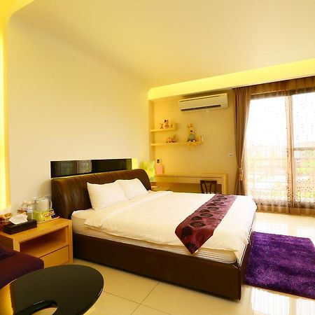 Sakura Love River Bed And Breakfast Дуншань Экстерьер фото